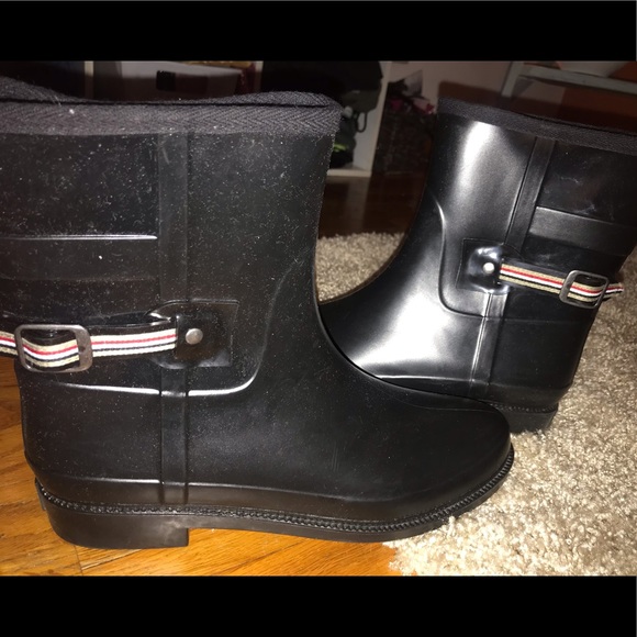 Black rain boots - Picture 2 of 2